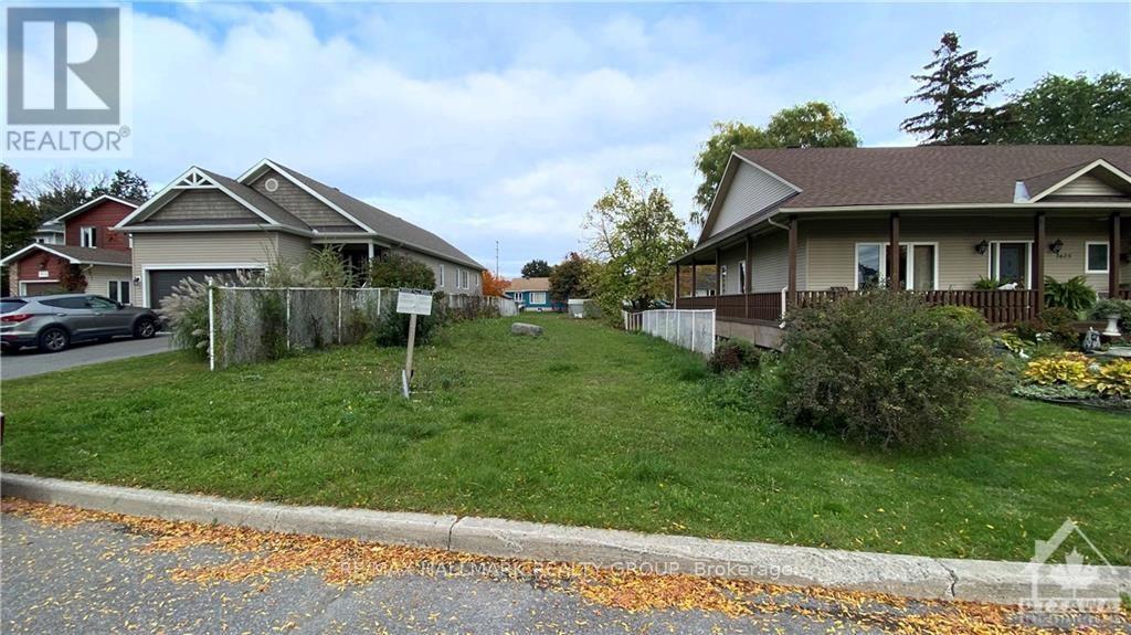 1673 Kindersley Avenue, Ottawa, Ontario  K1C 4V4 - Photo 2 - X9516815