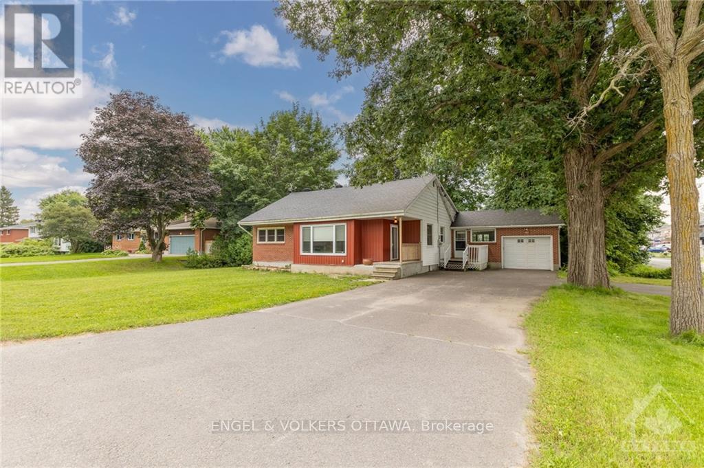 6036 PERTH STREET Stittsville - Munster - Richmond (8204 - Richmond)