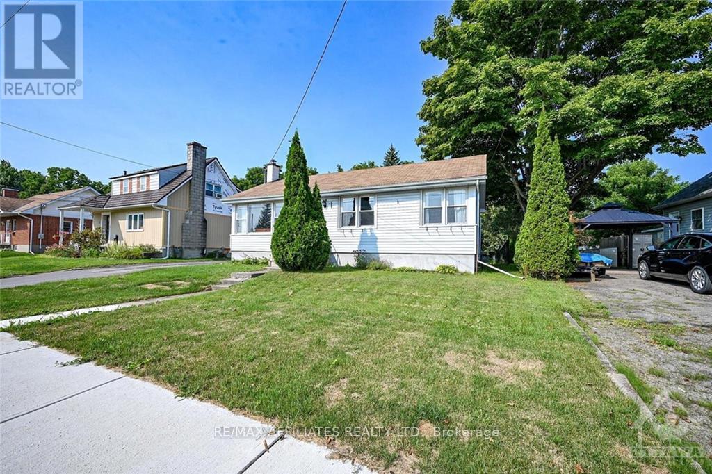 6 CATHERINE STREET Smiths Falls (901 - Smiths Falls)