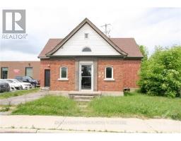 10 KING STREET, North Dundas, Ontario