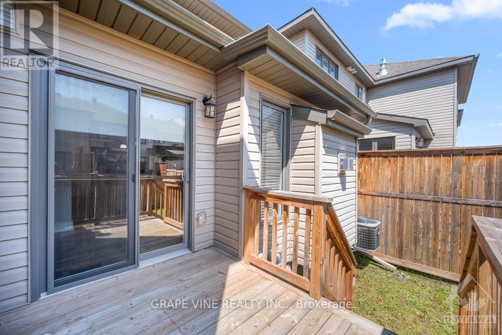 210 PURCHASE CRESCENT Stittsville - Munster - Richmond (8203 - Stittsville (South))