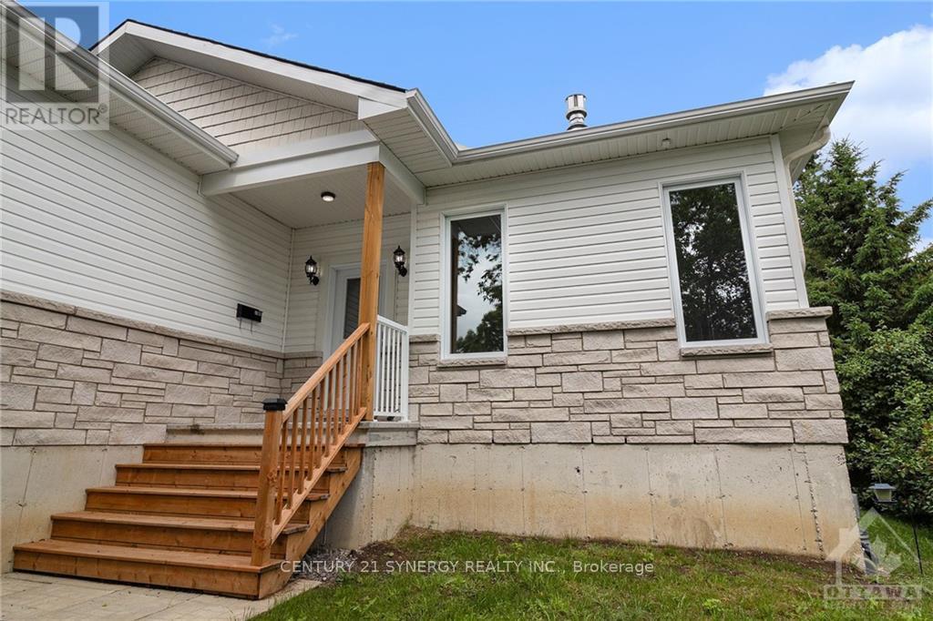 26 KING STREET Montague (901 - Smiths Falls)