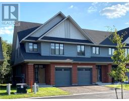 33 KINVER, Ottawa, Ontario