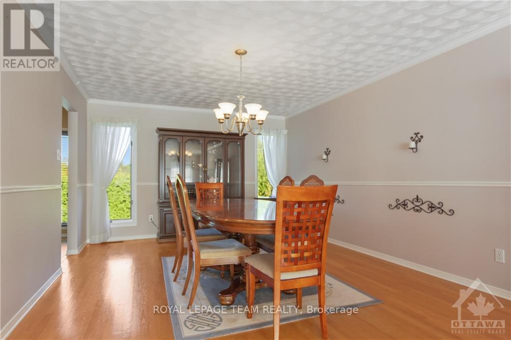 10 Carleton Cathcart Street, Stittsville - Munster - Richmond, Ontario  K2S 1N1 - Photo 7 - X9520751