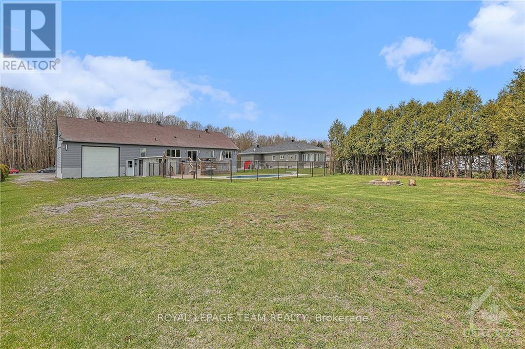 1463 GOLF CLUB ROAD East Hawkesbury (614 - Champlain Twp)