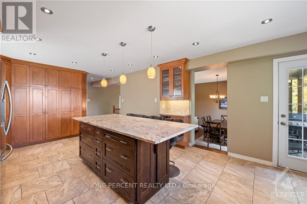 58 TOWNSEND DRIVE Barrhaven (7704 - Barrhaven - Heritage Park)