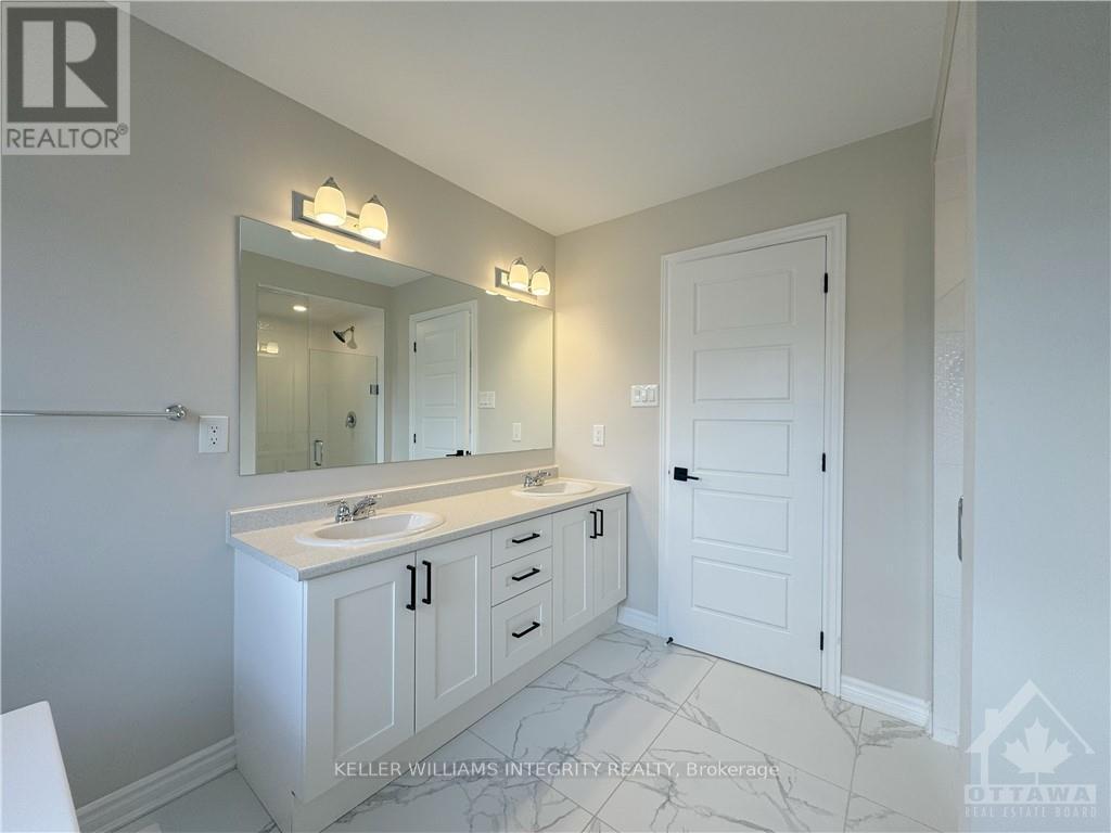 838 REGULUS RIDGE Barrhaven (7711 - Barrhaven - Half Moon Bay)