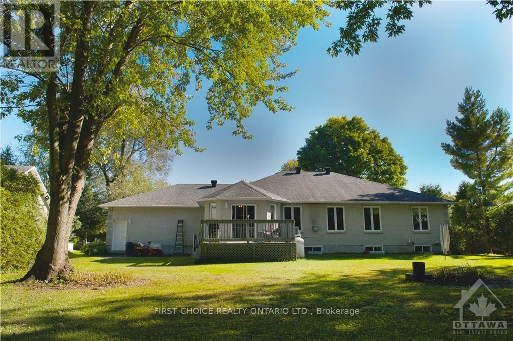 6819 SUNSET BOULEVARD Greely - Metcalfe - Osgoode - Vernon and Area (1601 - Greely)