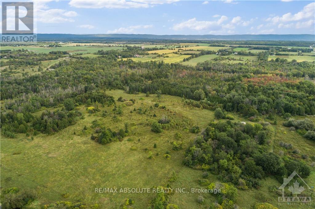 4825 Canon Smith Drive, Carp - Dunrobin - Huntley - Fitzroy And Area, Ontario  K0A 1X0 - Photo 17 - X9523451