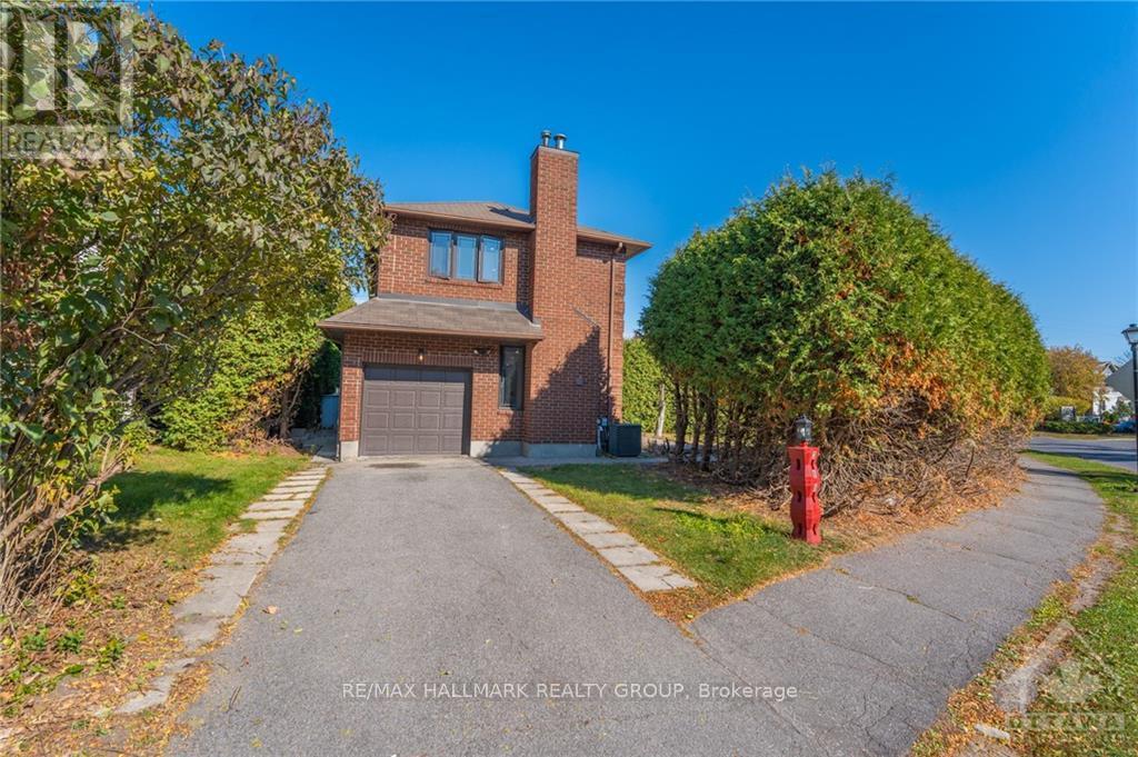 366 Pickford Drive, Kanata, Ontario  K2L 3P1 - Photo 2 - X9524049