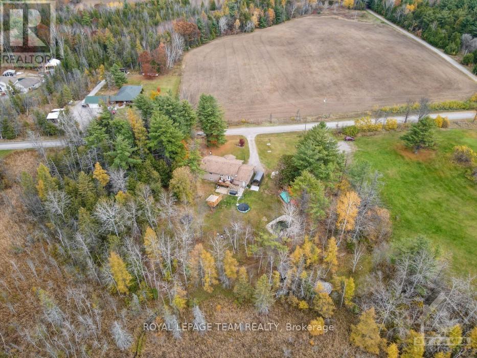 49 MCCALLUM DRIVE McNab/Braeside (551 - Mcnab/Braeside Twps)