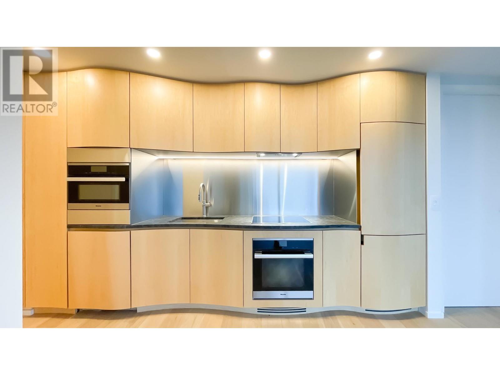 Listing Picture 3 of 17 : 1904 1568 ALBERNI STREET, Vancouver / 溫哥華 - 魯藝地產 Yvonne Lu Group - MLS Medallion Club Member