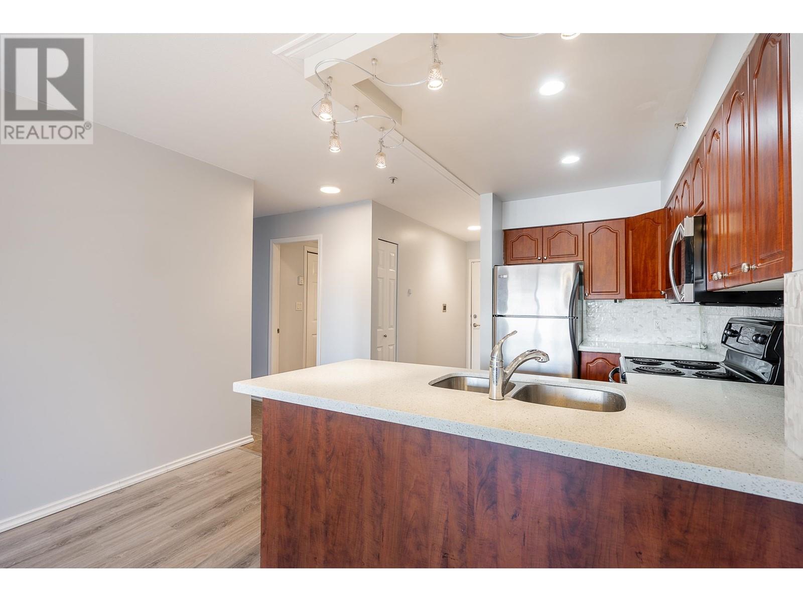 208 633 W 16th Avenue, Vancouver, British Columbia  V5Z 1S5 - Photo 3 - R2941073