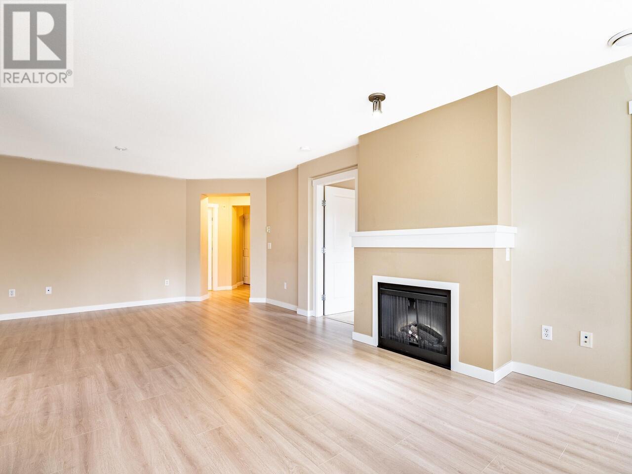 Listing Picture 7 of 21 : 412 9233 GOVERNMENT STREET, Burnaby / 本拿比 - 魯藝地產 Yvonne Lu Group - MLS Medallion Club Member