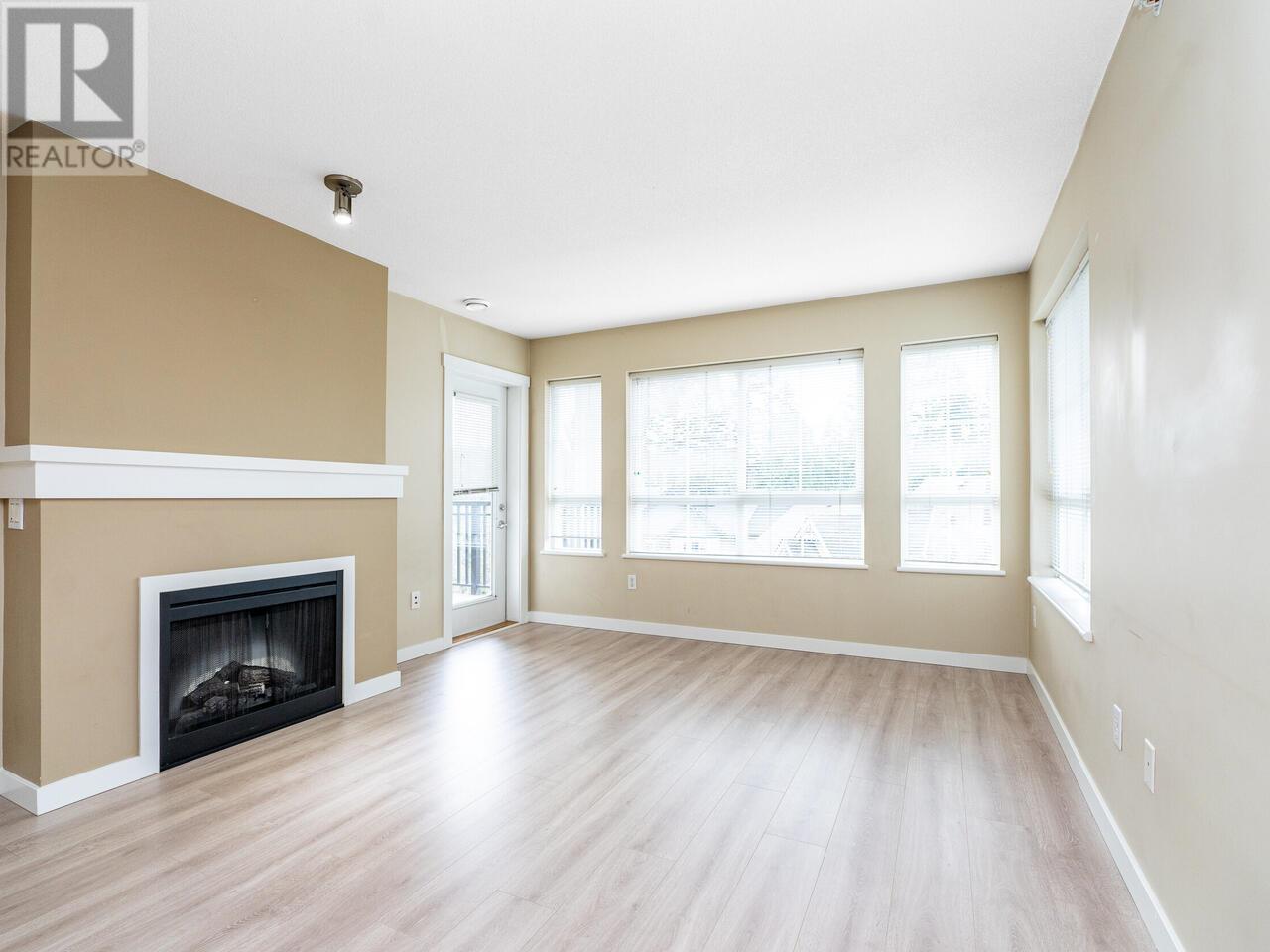 Listing Picture 6 of 21 : 412 9233 GOVERNMENT STREET, Burnaby / 本拿比 - 魯藝地產 Yvonne Lu Group - MLS Medallion Club Member