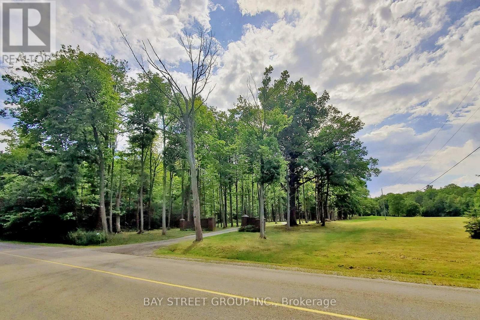 Property at 902 SHAVER ROAD image 4