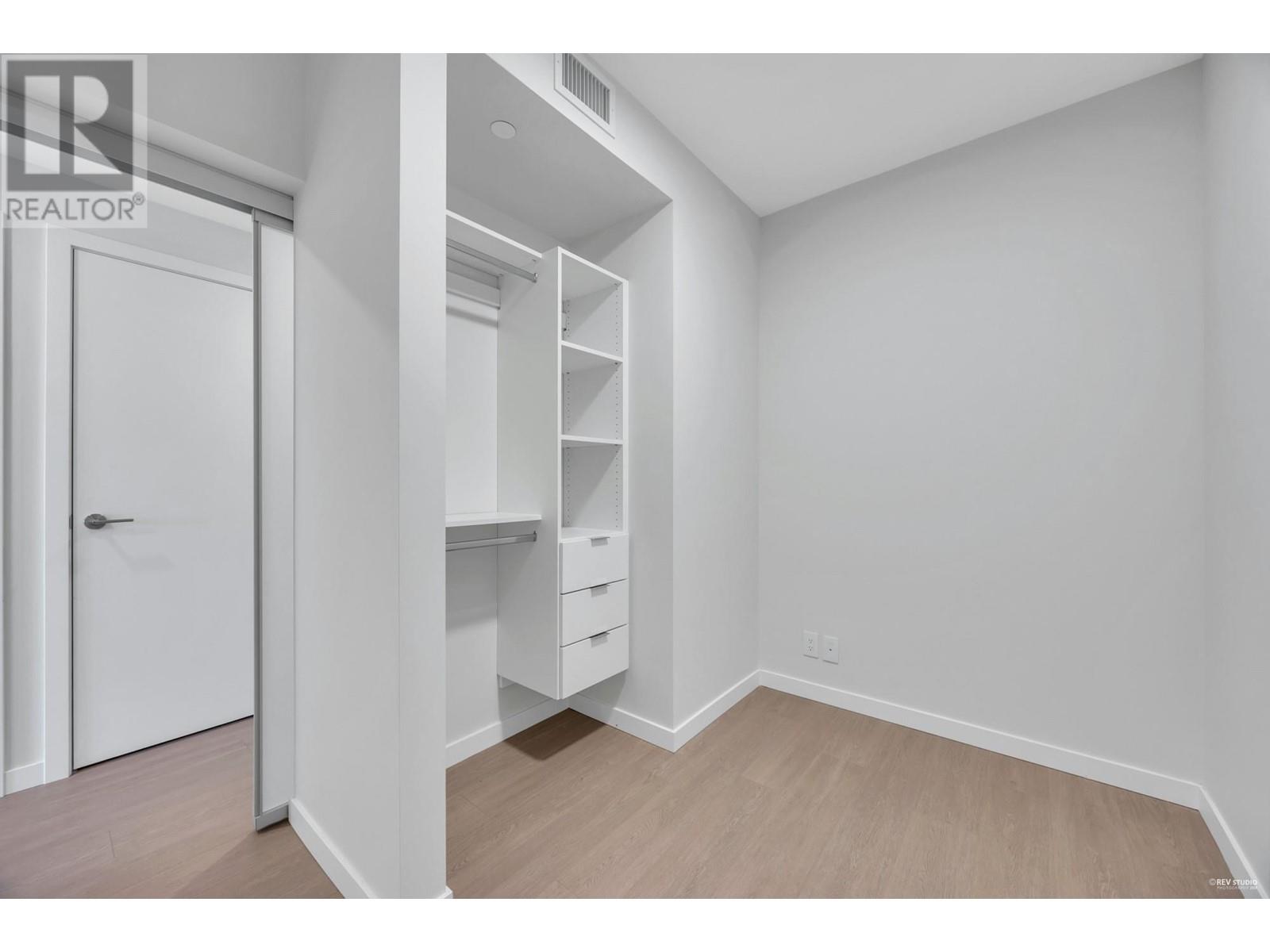 Listing Picture 12 of 40 : 3409 4168 LOUGHEED HIGHWAY, Burnaby / 本拿比 - 魯藝地產 Yvonne Lu Group - MLS Medallion Club Member