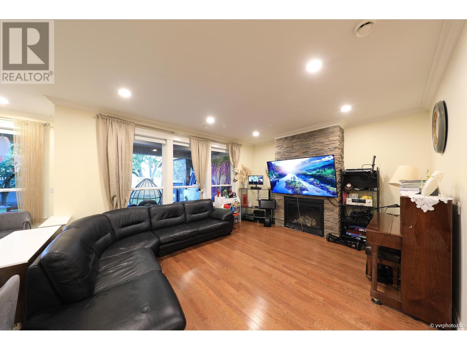 Listing Picture 14 of 30 : 3271 FRANCIS ROAD, Richmond / 烈治文 - 魯藝地產 Yvonne Lu Group - MLS Medallion Club Member