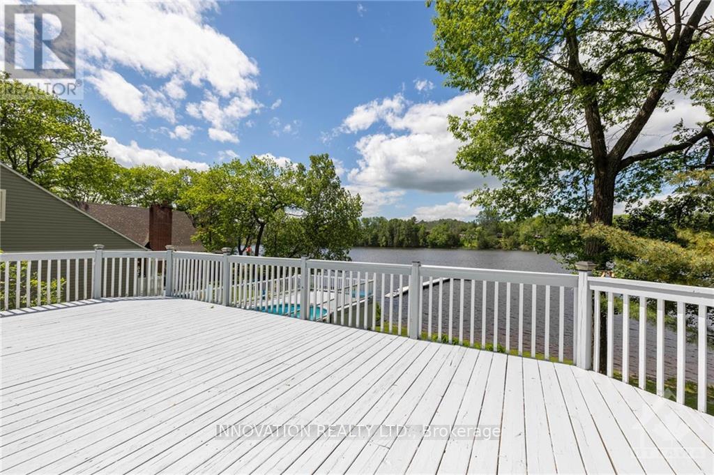 1206 BAYVIEW DRIVE Constance Bay - Dunrobin - Kilmaurs - Woodlawn (9301 - Constance Bay)