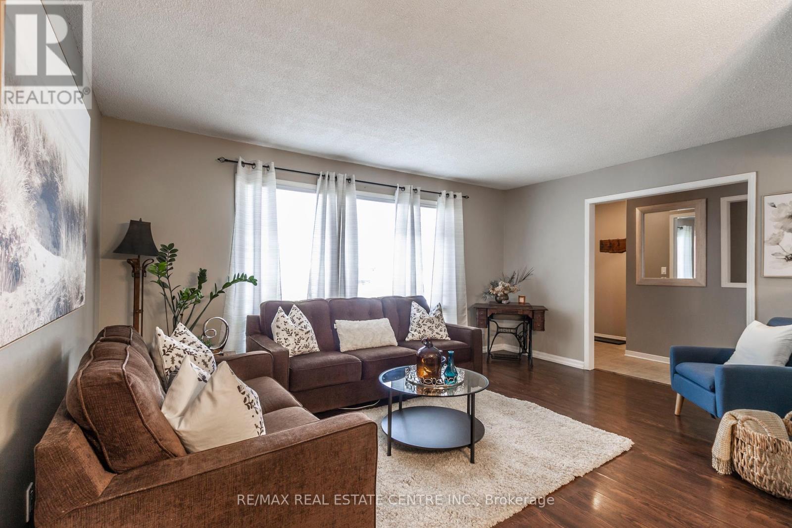 Property at 34 MILTON HEIGHTS CRESCENT image 5