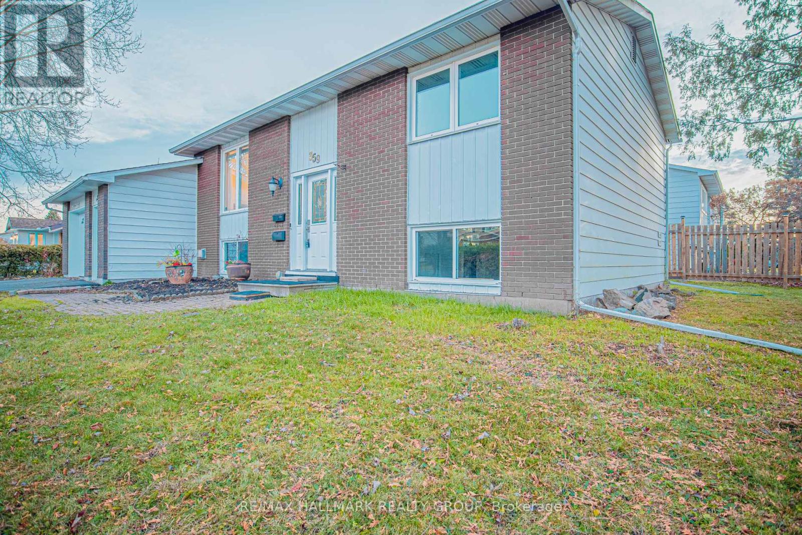 A - 804 Sendero Way, Stittsville - Munster - Richmond, Ontario  K1E 1R7 - Photo 3 - X11189975