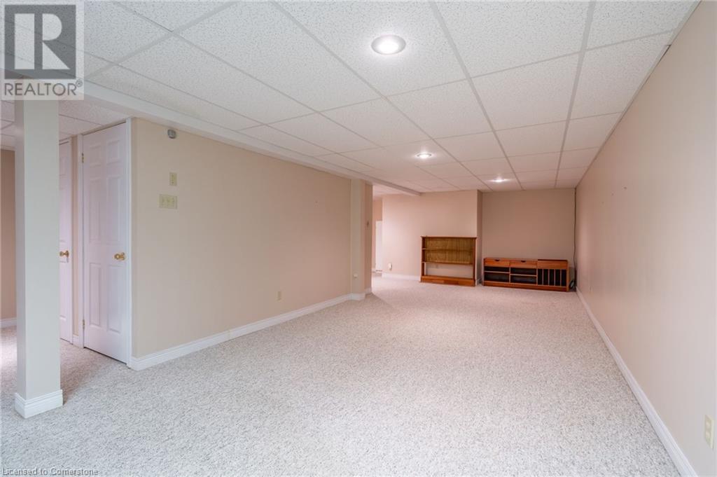 10 Wentworth Drive Unit# 35, Grimsby, Ontario  L3M 5G3 - Photo 34 - 40681073