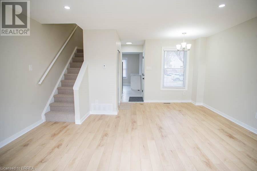 46 Enfield Crescent, Brantford, Ontario  N3P 1B2 - Photo 2 - 40681424