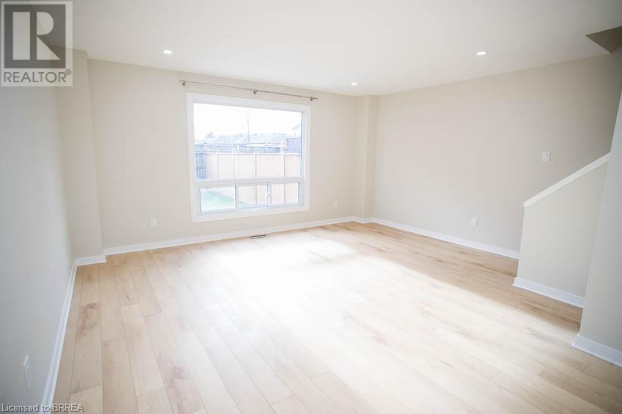 46 Enfield Crescent, Brantford, Ontario  N3P 1B2 - Photo 3 - 40681424