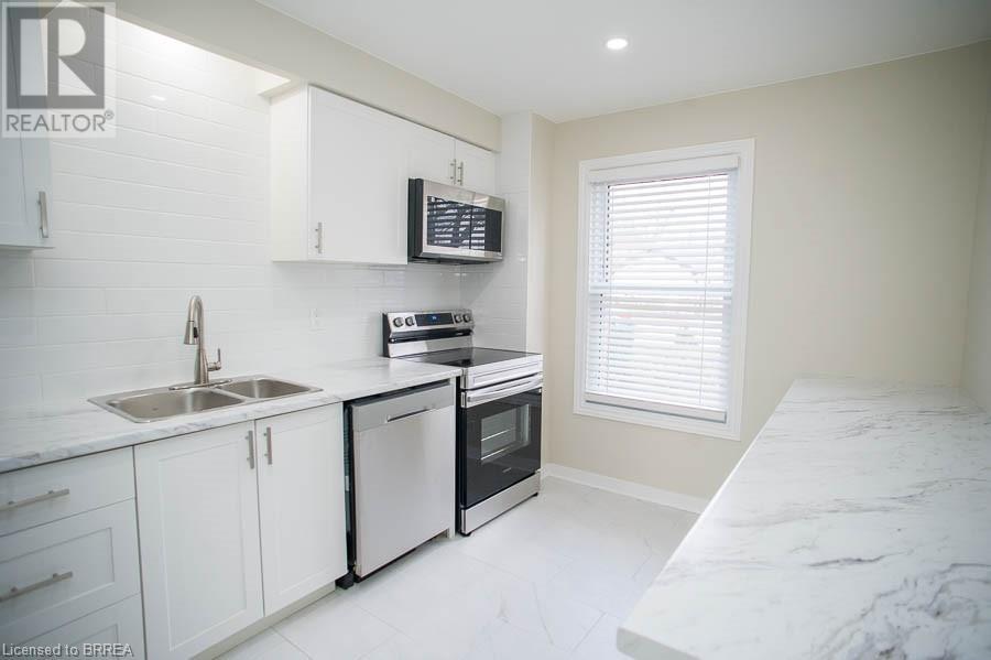 46 Enfield Crescent, Brantford, Ontario  N3P 1B2 - Photo 4 - 40681424