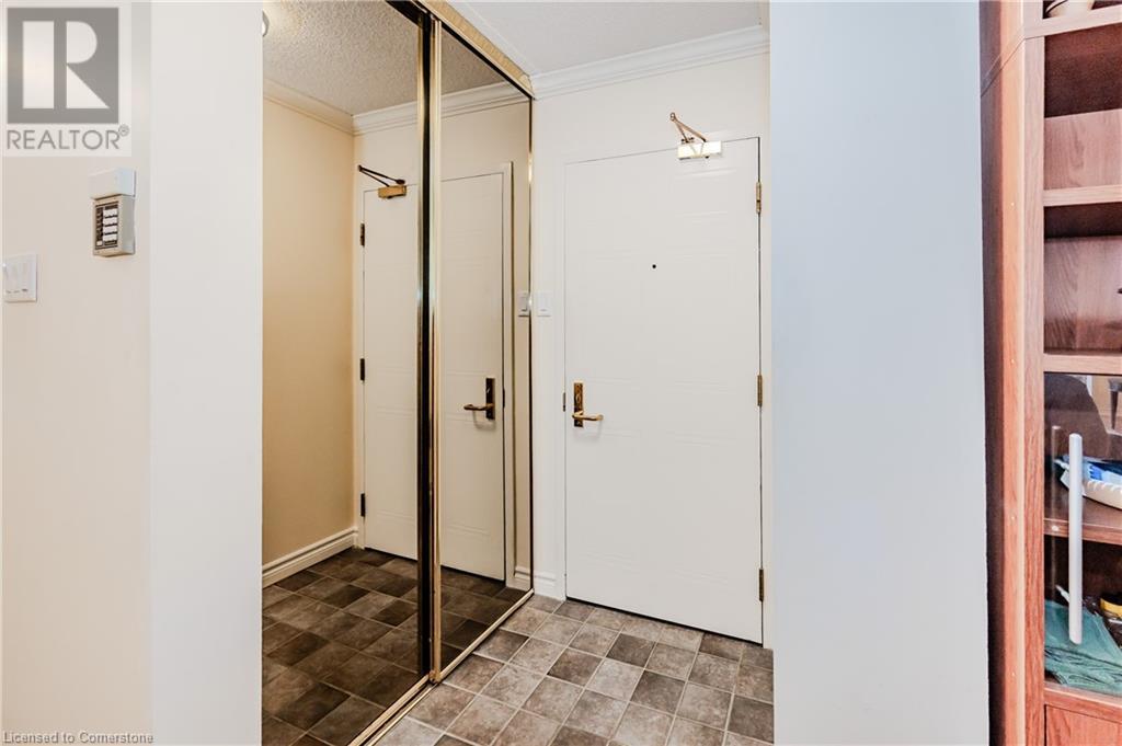265 Westcourt Place Unit# 203, Waterloo, Ontario  N2L 6E4 - Photo 4 - 40675096
