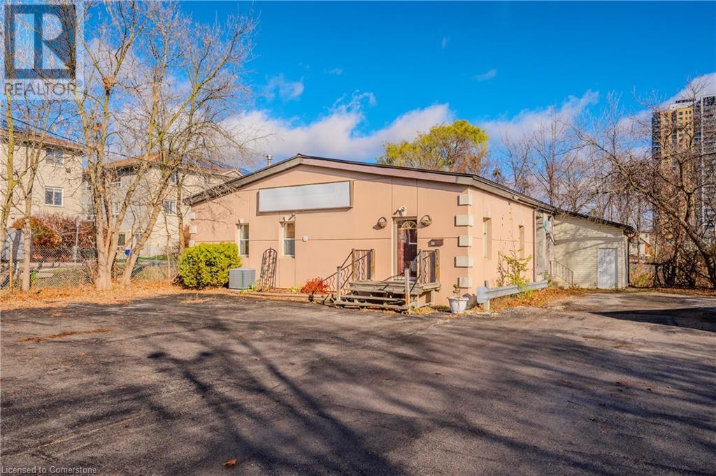 42 Walnut Street, Kitchener, Ontario  N2G 1P6 - Photo 2 - 40679610