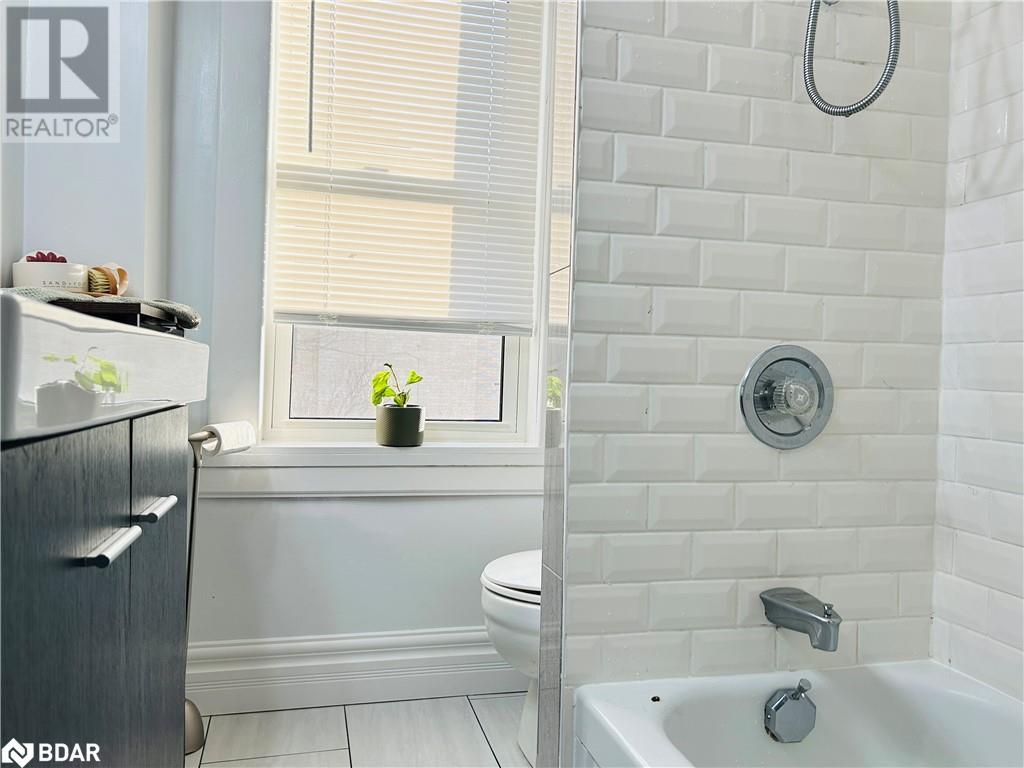 244 13th Street, Hanover, Ontario  N4N 1X2 - Photo 25 - 40680132