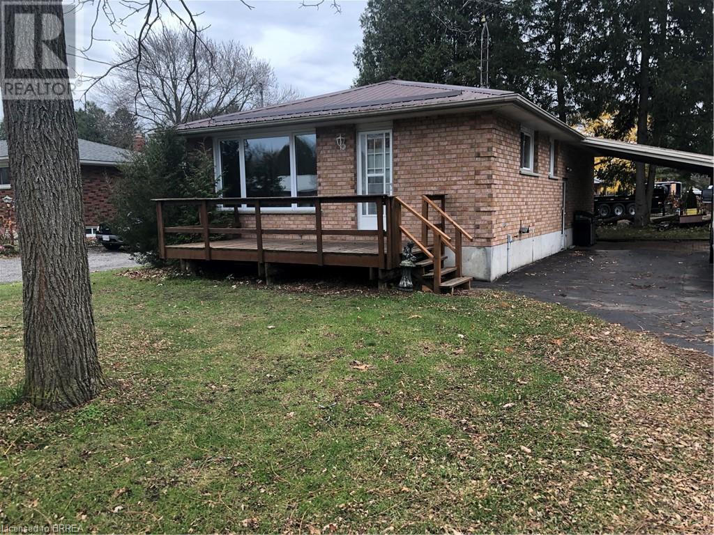 24 Hillcrest Avenue, Simcoe, Ontario  N3Y 4K6 - Photo 2 - 40681279