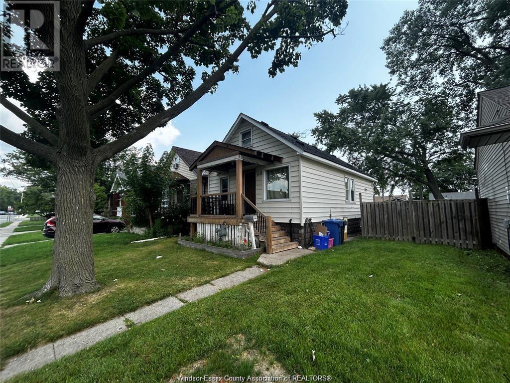 MLS# 24026893: 1132 CURRY AVENUE, Windsor, Canada