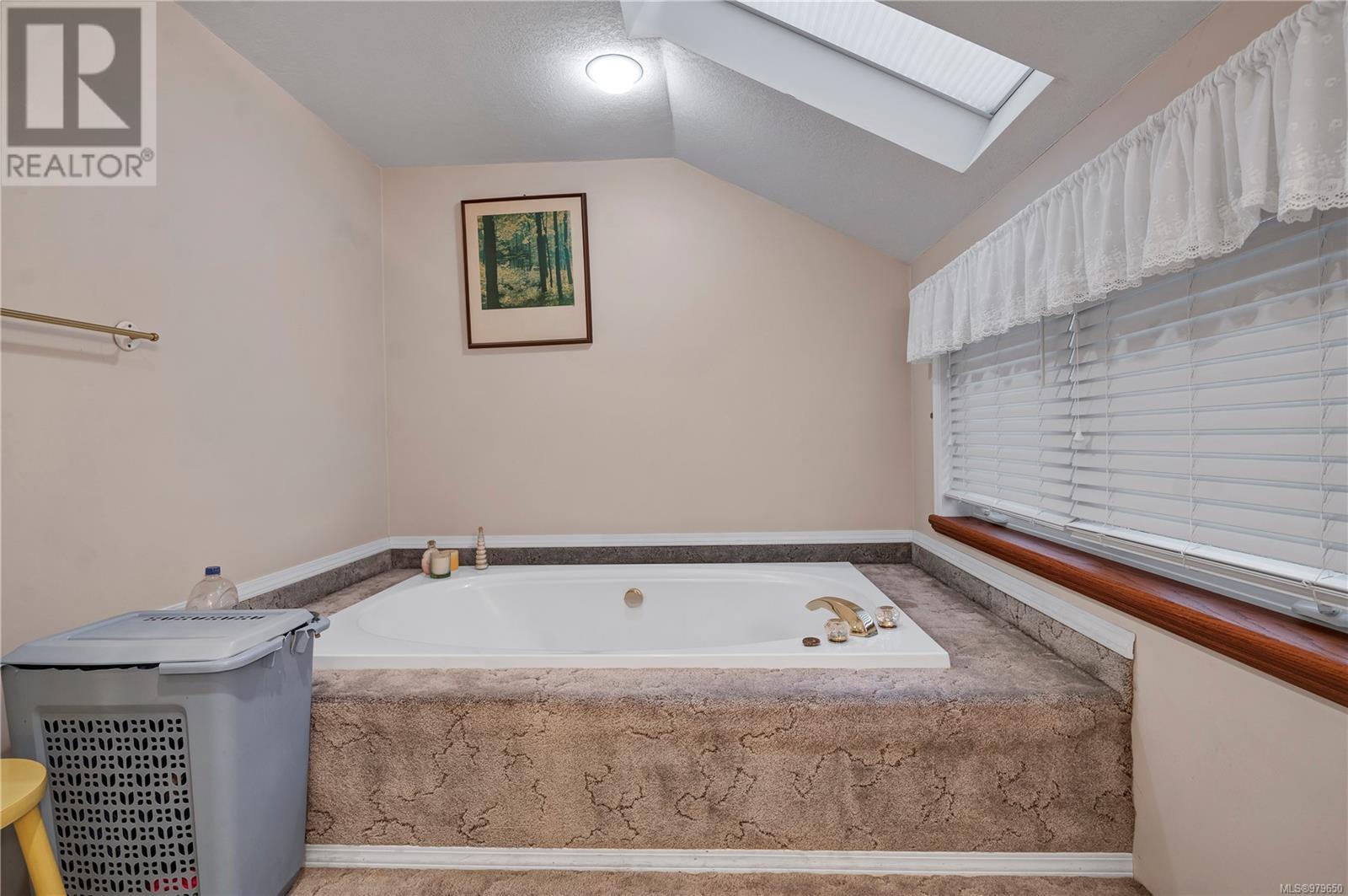 2926 Island Hwy S, Campbell River, British Columbia  V9W 1C8 - Photo 55 - 979650
