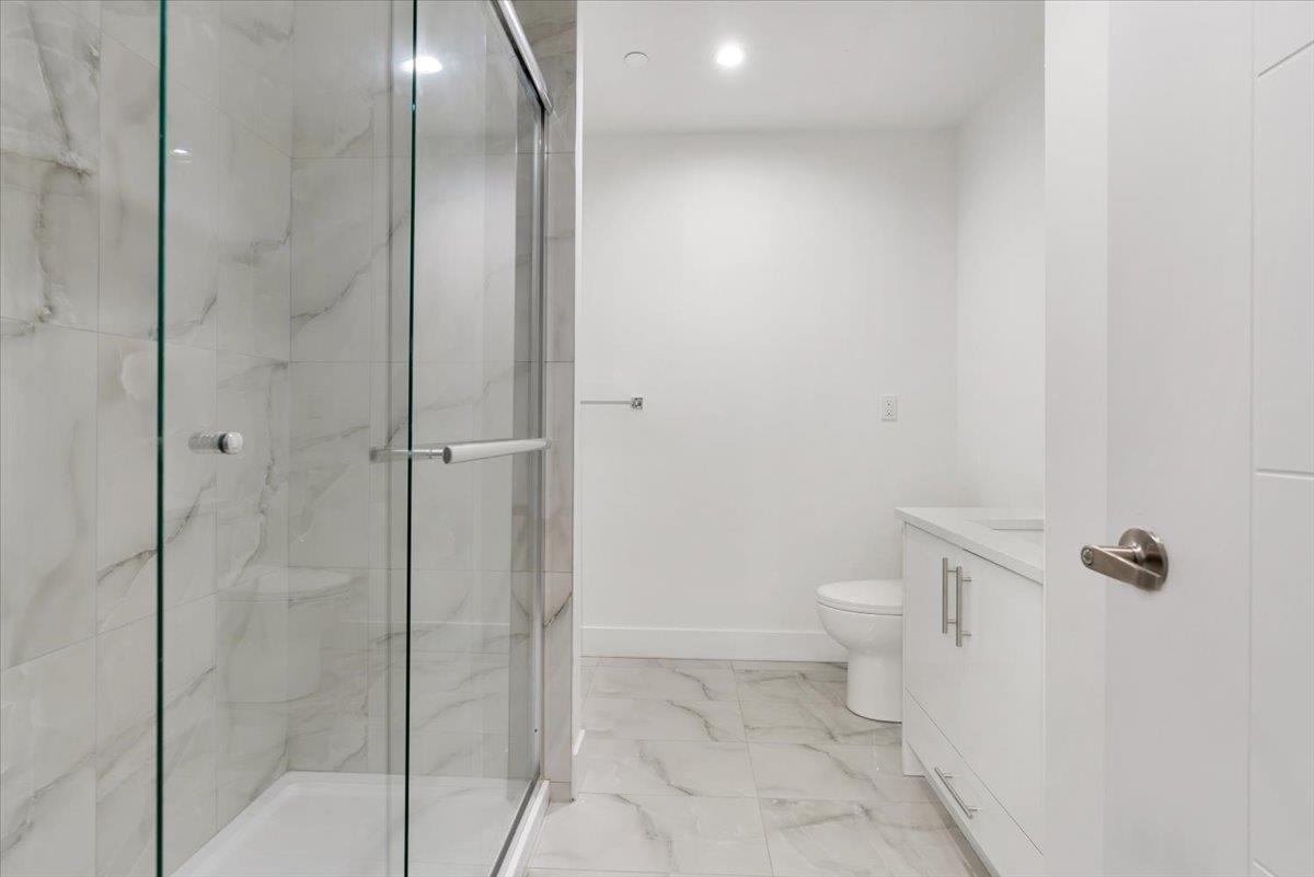 7477 Martin Place, Mission, British Columbia  V2V 3K6 - Photo 15 - R2946493