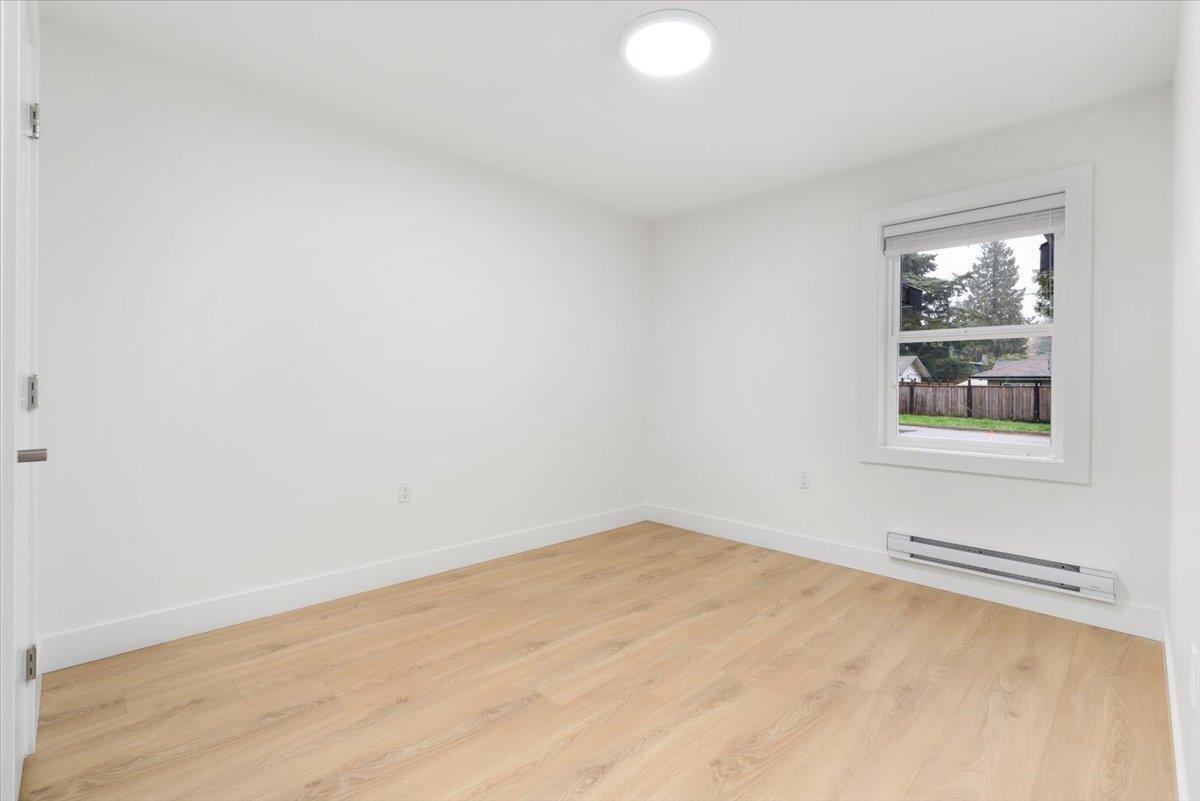 7477 Martin Place, Mission, British Columbia  V2V 3K6 - Photo 13 - R2946493