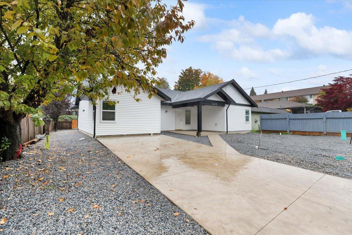 7477 Martin Place, Mission, British Columbia  V2V 3K6 - Photo 24 - R2946493