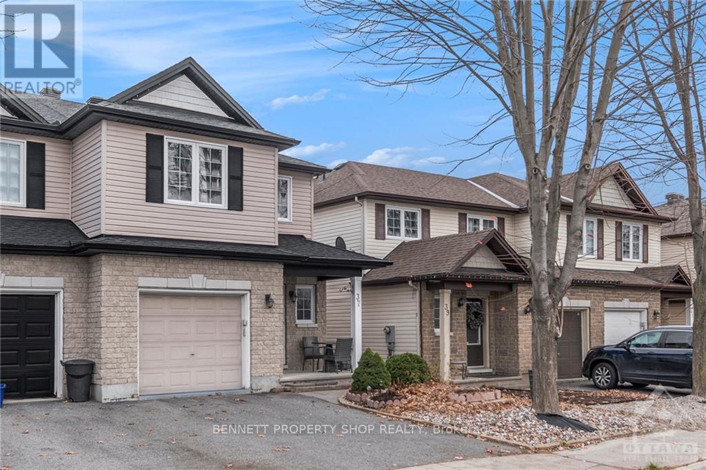 37 CRESTHAVEN DRIVE Barrhaven (7710 - Barrhaven East)