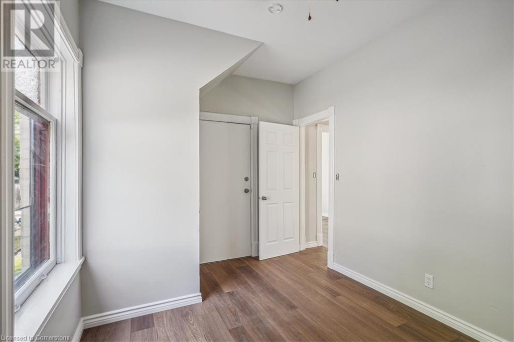 33 Rose Avenue, Brantford, Ontario  N3S 2M3 - Photo 5 - 40681547