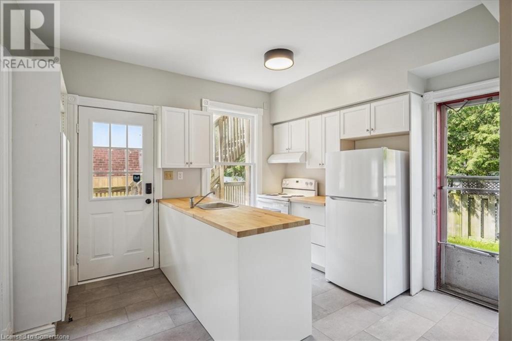 33 Rose Avenue, Brantford, Ontario  N3S 2M3 - Photo 9 - 40681547