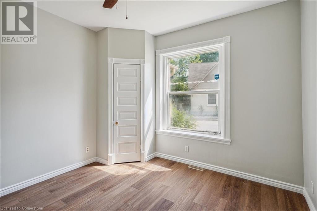 33 Rose Avenue, Brantford, Ontario  N3S 2M3 - Photo 6 - 40681558