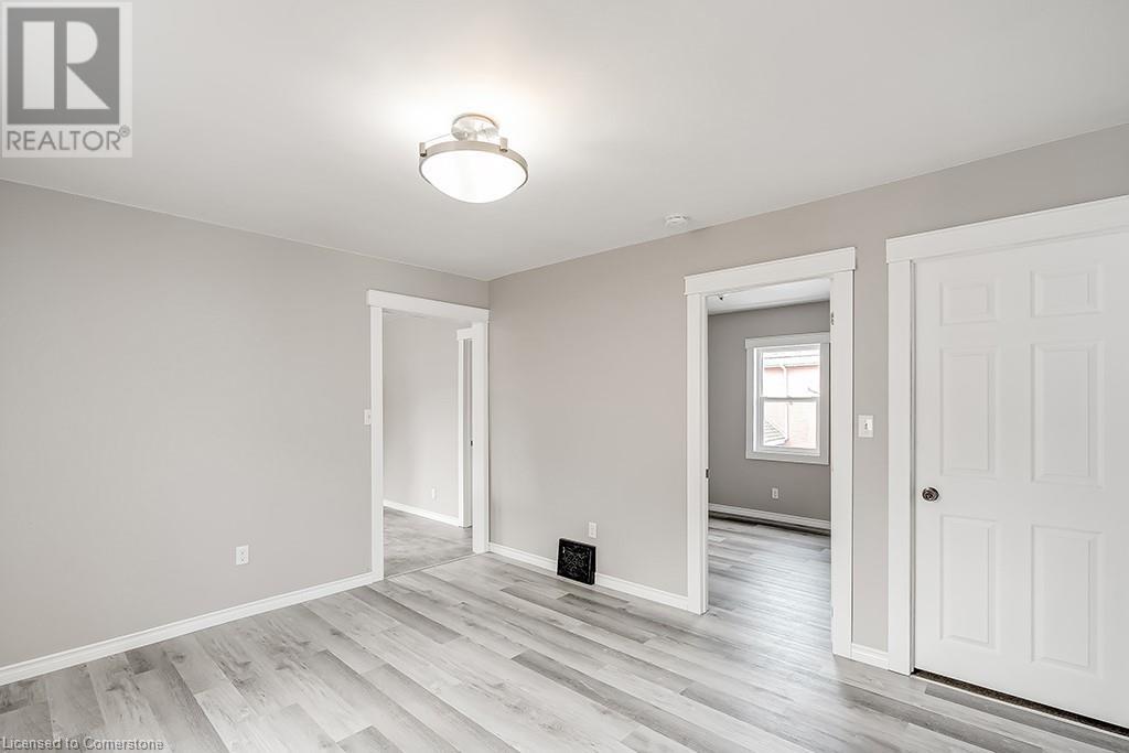 33 Rose Avenue, Brantford, Ontario  N3S 2M3 - Photo 13 - 40681558