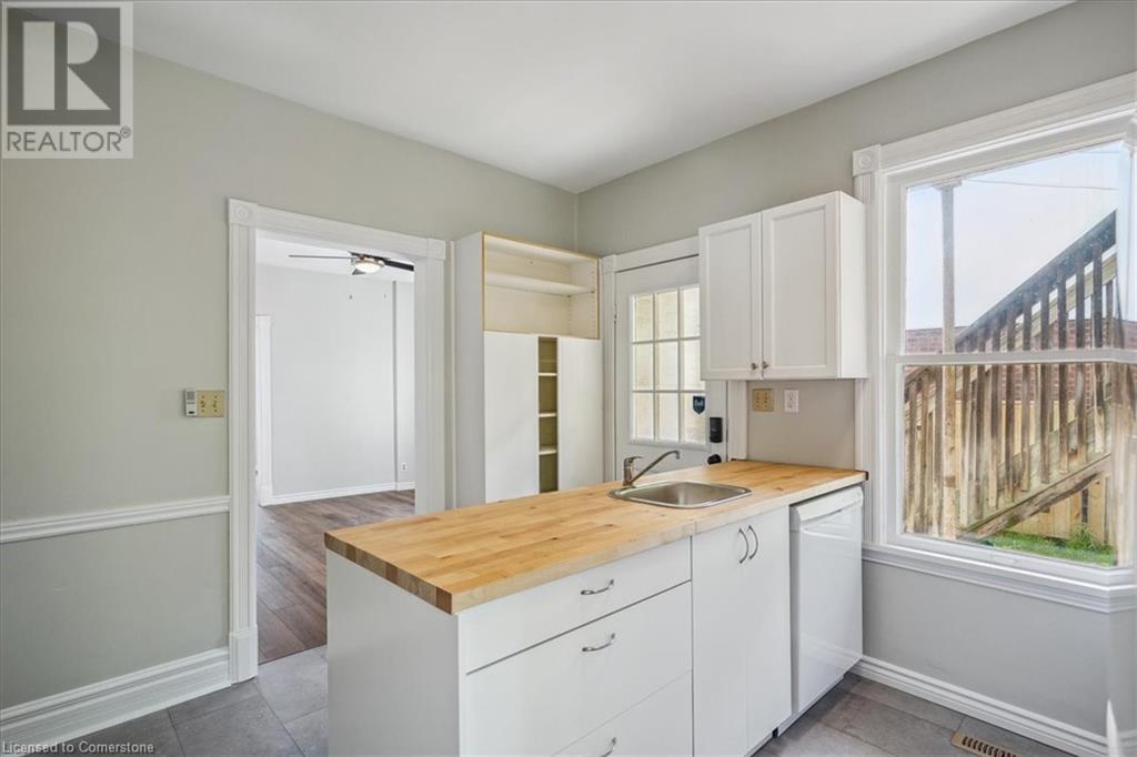 33 Rose Avenue, Brantford, Ontario  N3S 2M3 - Photo 8 - 40681558