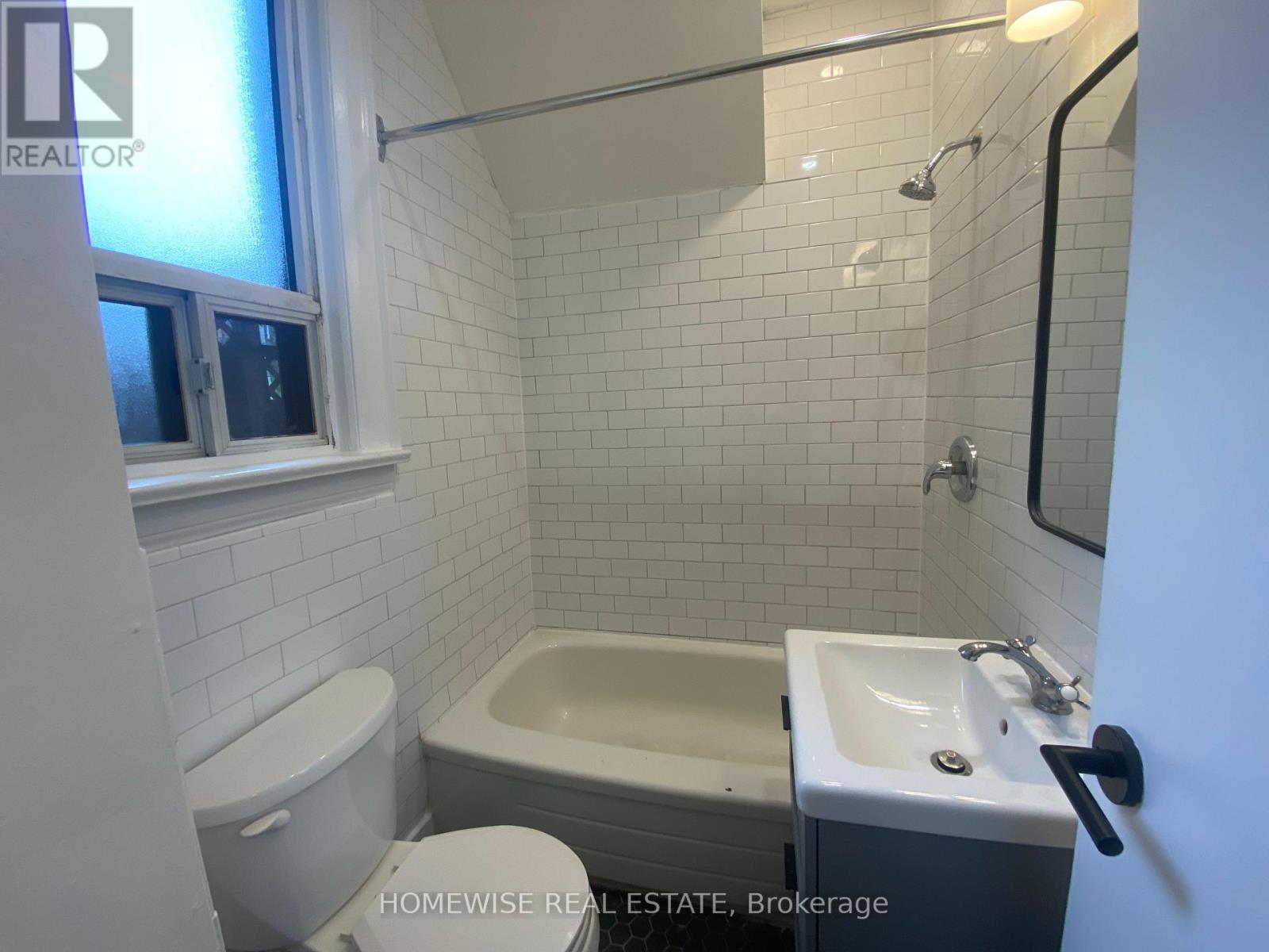 2 - 1542 King Street W, Toronto, Ontario  M6K 1J6 - Photo 6 - W11209164