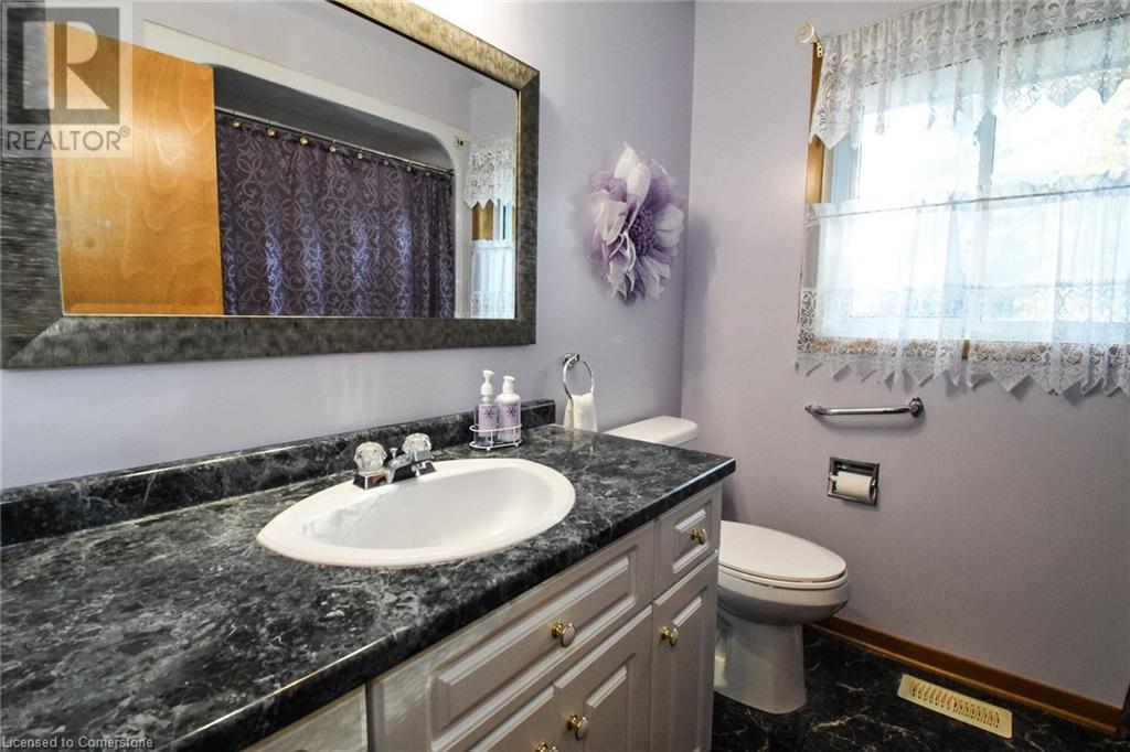 208 Forest Street E, Dunnville, Ontario  N1A 3G9 - Photo 16 - 40681515