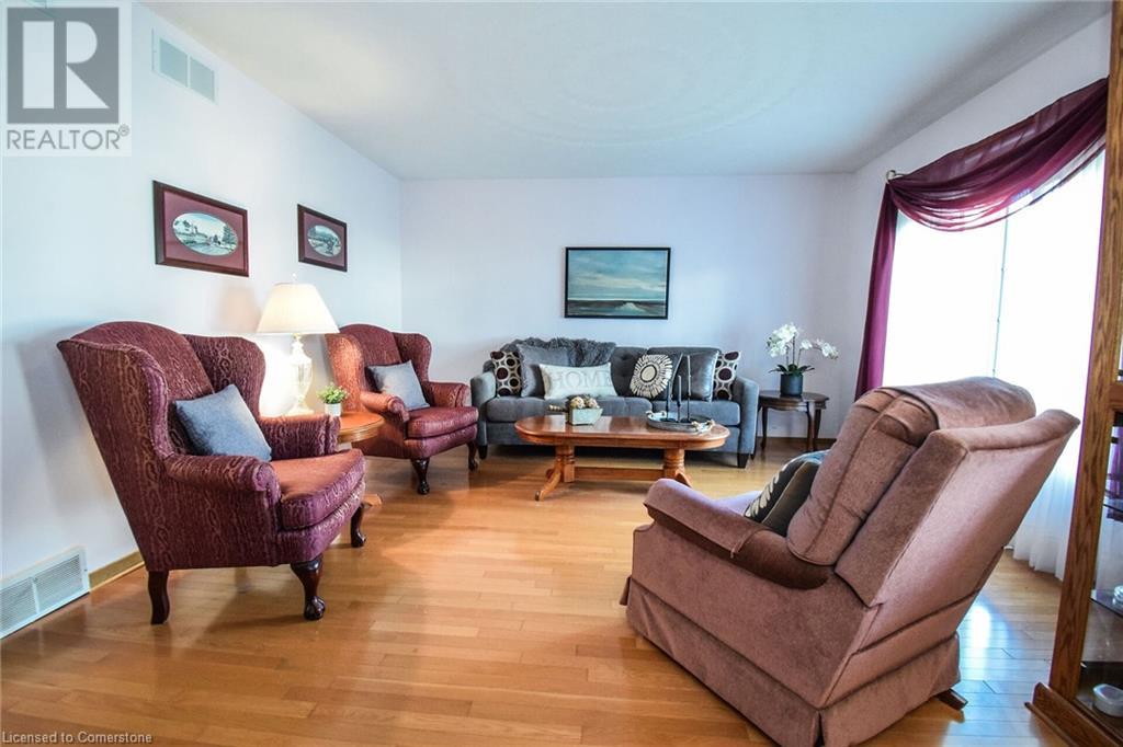 208 Forest Street E, Dunnville, Ontario  N1A 3G9 - Photo 3 - 40681515