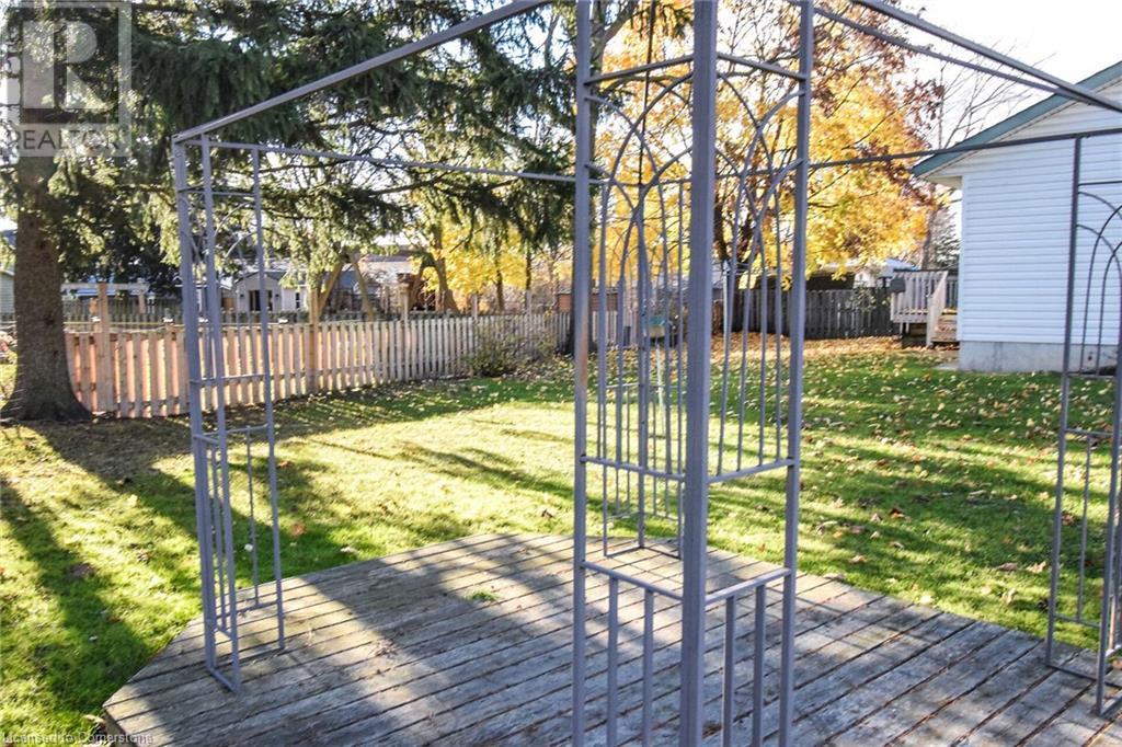 208 Forest Street E, Dunnville, Ontario  N1A 3G9 - Photo 36 - 40681515