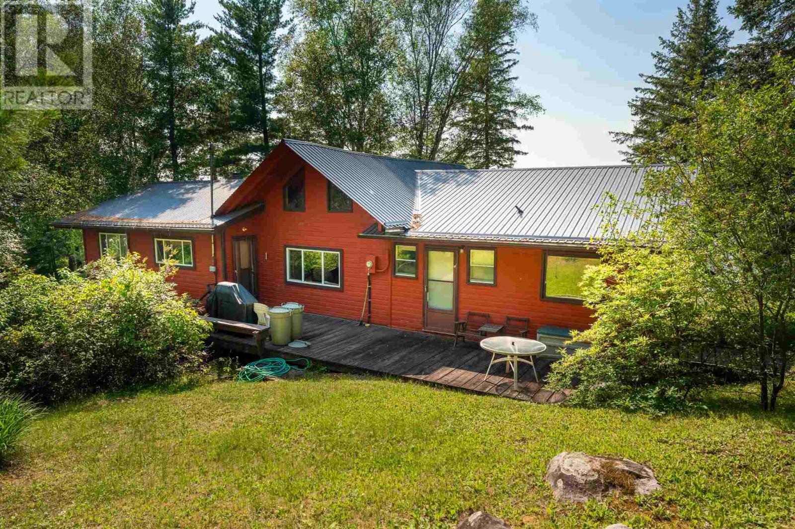 S986 Winnipeg River, Minaki, Ontario  P0X 1J0 - Photo 2 - TB240805