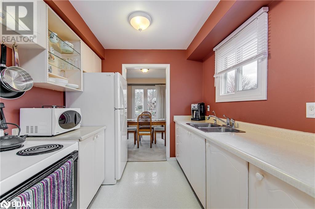 63 Bronte Crescent, Barrie, Ontario  L4N 5B8 - Photo 16 - 40681144